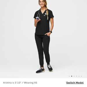 figs black scrub top